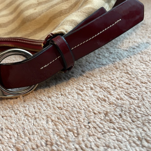 Dooney & Bourke Large Nikki Hobo bag. - Picture 16 of 16